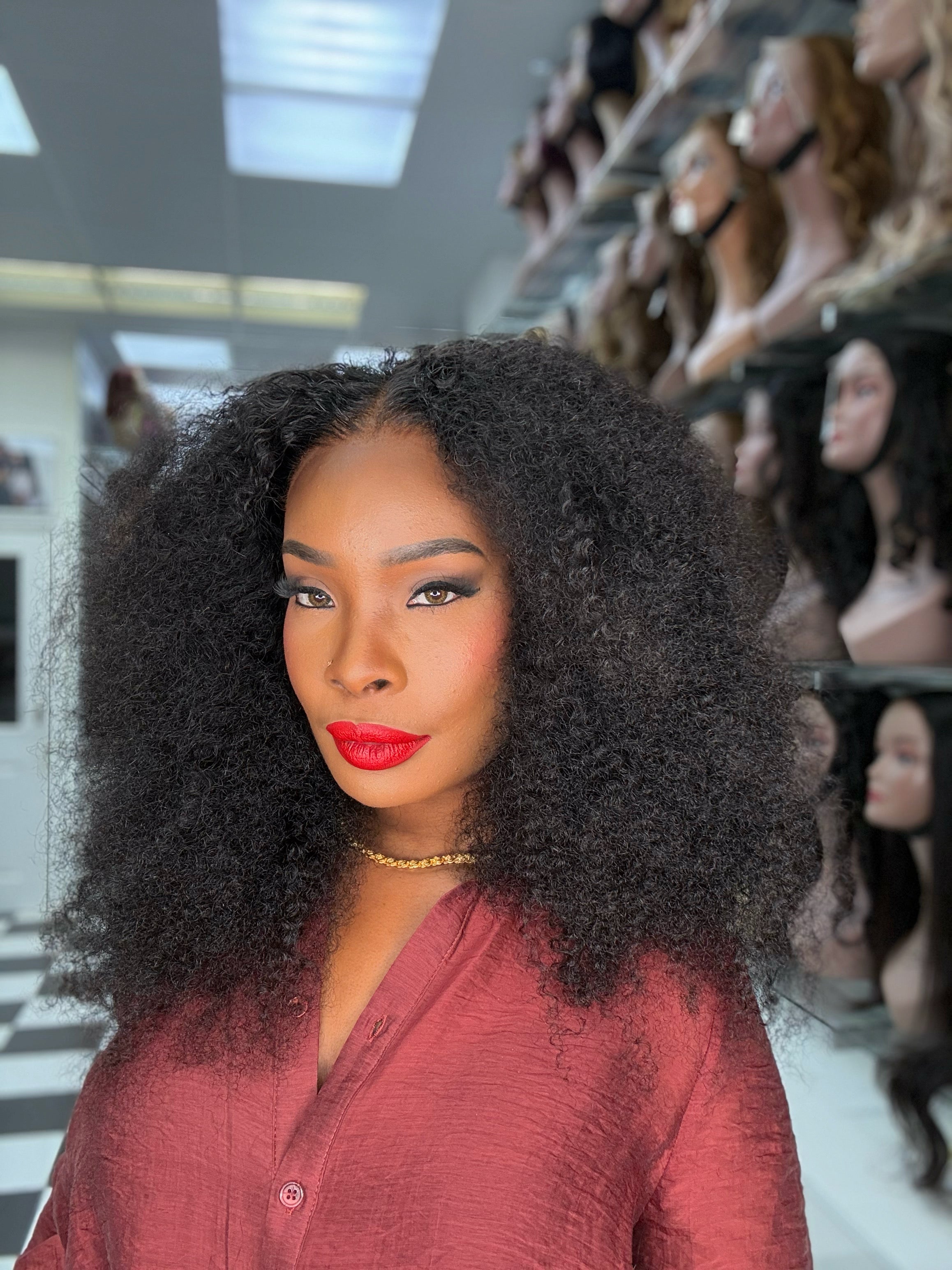 KINKY CURLY